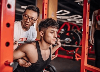 如何選擇合適的私人健身教練與高效組織會務(wù)活動(dòng)